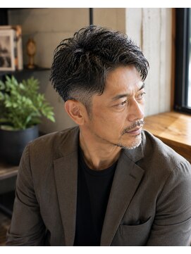 メンズバグズ(MEN's Baguz) 大人メンズツーブロック×刈り上げ束感パーマビジネススタイル