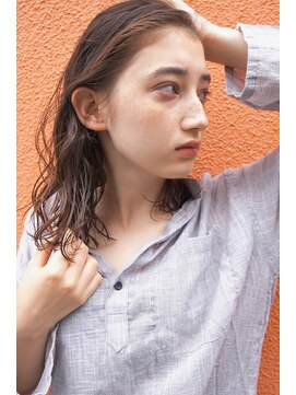 コス(kos) ウェット＆タイトなパーマスタイル