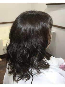美容室 M 【ツヤと手触りが変わる美容室Ｍ】簡単ふわふわウェーブ