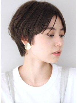 サーカス バイ ビュートリアム 青山(CIRCUS by BEAUTRIUM) 30代 丸み 手入れ簡単 マッシュショート ヘアスタイル