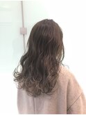 ナチュラルグレージュ