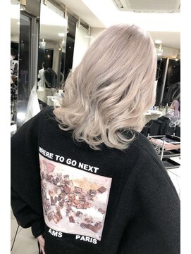 リア 大阪梅田(Ria) ～ホワイトミルクティー～【Ria 大阪 梅田】