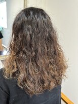 アイリス(Iris) スパイラルパーマで外国人風ヘア