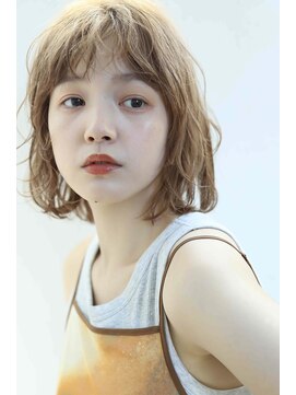 テラス 茨木(Terrace) ゆるっとウェーブヘア　ナチュラルベージュブラウン