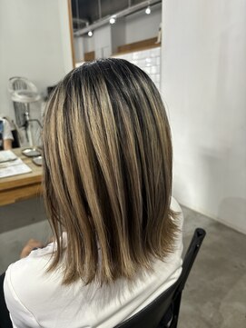 アトリエ ジジ(atelier ZiZi) シャドウルーツ