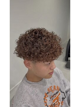 ホワイト(WHITE) プードルパーマ/強めパーマ/メンズパーマ