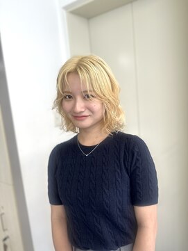 シェノン(Chainon.) ブロンド　抜きっぱなしブロンド　ハイトーンカラー　博多