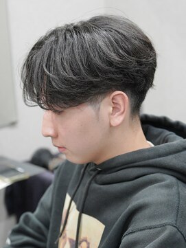 スラッシュ(SLASH) フェザーパーマ/ニュアンスパーマ/韓国/センターパート/姫路