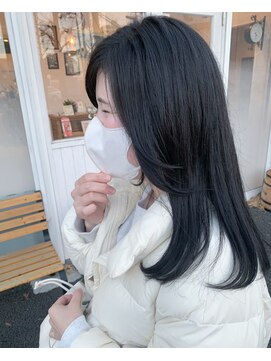 クオリア(Quaria) 大人の上品レイヤースタイル