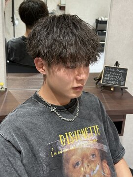 クール 大和八木駅前店(Coeur) 奈良県 橿原市 大和八木 縦落ちツイストパーマ