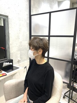 イーズ バイ インス(Yeeee.s by INCE) 白髪ぼかし/白髪改善カラー/ショート/透明感カラー/脱白髪染め