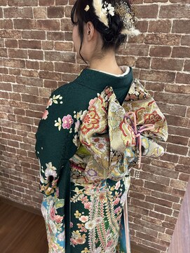 ライム ミディアムアップスタイル