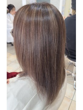 プロデュース 相模原店(Produce) 白髪を活かした白髪ぼかしハイライト