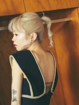 バーノン(VERNON)&nbsp;TWIST　PONY　ARRANGEwearingTAN【VERNON】058-262-3611