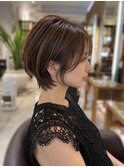 ふと誰かに見せたくなるくびれショート