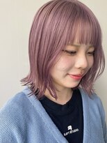エン(YENN)&nbsp;ピンクベージュ　ブリーチカラー　レイヤーボブ