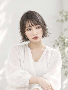 ヨイン(YOIn.) 明るめグレージュ×外はねボブ