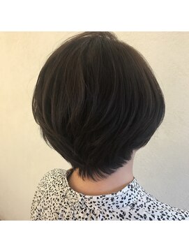 エルサフィロ キタハマ(el zafiro kitahama) 20×30×40代×似合わせカット×くびれヘア×簡単ショート