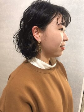 フロート 小阪店(float) ゆるウェーブ_エアリーミディ 黒髪 ホワイトアッシュ