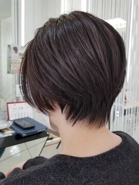 クオリス 上福岡店(QUALIS) 小顔/ショート/ウルフ/ショートグラ/艶カラー/白髪染め/40代50代