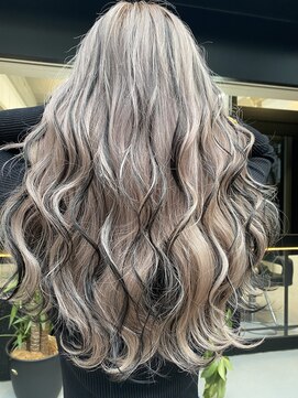 ラピス 大宮(Lapis) 『ホワイト』