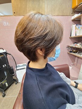 ミルク 希望ヶ丘(milk) グレージュ・耳かけマッシュショート
