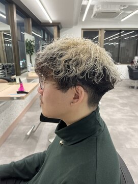 エイト 川崎店(EIGHT) メンズハイトーン波巻きツイストスパイラルパーマ【川崎】