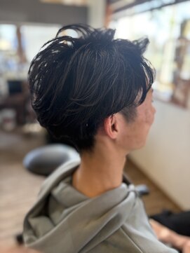 みどり屋 毛先に動きのあるニュアンスパーマ