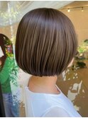 透明感カラー丸みショートボブ