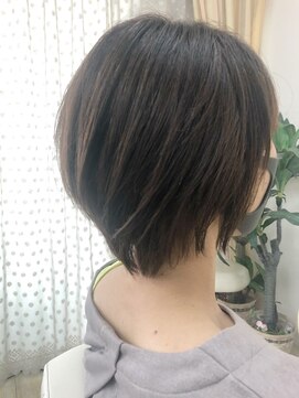 ブルームシエル(bloom ciel) 美シルエットのひし形ショートボブ