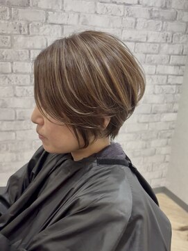 ラビマーニ 箕面店(Labimani) 【Labimani】ショートヘア×白髪ぼかし(バレイヤージュ)