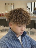 ツイストパーマメッシュMEN’S HAIR/刈り上げマッシュ