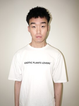 メリケンバーバーショップ トーキョー(MERICAN BARBERSHOP TYO) メンズカットバーバースタイルスパイキーショートフェードボウズ