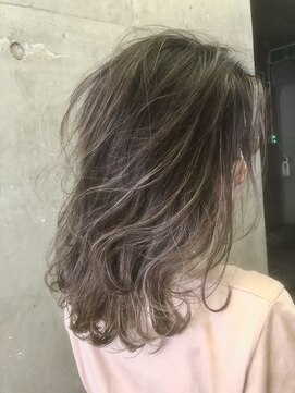 キー(kｅｙ) グレージュ