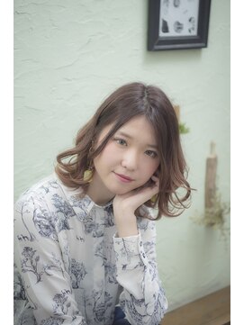 ヘアーミューズ リベロ(hair muse Livero) 【Ｌｉｖｅｒｏ】ランダムカール×ふんわりミディ　３