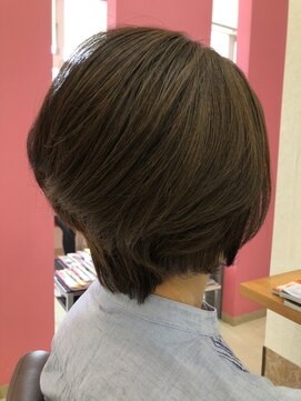 ファースト クラス 水戸新原店(First Class) 荒井担当 前下がりショートボブ