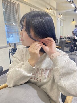 カラン(caran) 色落ちがグレーになるネイビー【@hair_mazda】