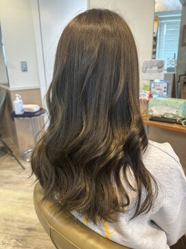 ジェイジェイウィル 一之江店(JJ will) オリーブカラー