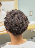 スパイラルパーマ/20代/30代/スーツ/短髪