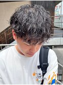 波巻きスパイラルパーマ メンズパーマ マッシュ 眉毛