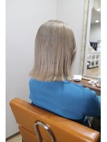 ピュアラヘアー 北24条店(Purer Hair)&nbsp;ホワイトミルクティー+切りっぱなしボブ