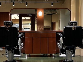 クヴェル バイ アーバン(KVELL by urban.)の写真/【名駅徒歩1分】コーヒースタンド併設サロン♪スタイリッシュな空間でカフェにいる感覚でキレイが叶う…☆