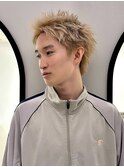 スパイキーショート ブロンド ブリーチ