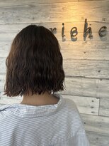 シアリー(SHEERIE)&nbsp;切りっぱなしボブコテ巻き風ウェーブパーマ