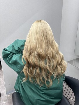 エミーバイモアムー(Emmie byMoremuu) 【MEI】エクステ70本