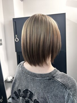 アフィナー 新宿(Afinar) 残留を活かしたルーツカラー