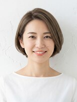 と和×美髪クリニック 巣鴨店&nbsp;白髪を活かすフォギーベージュ×絶壁解消の大人上品ショートボブ