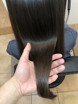 アコンプリッシュ 代官山 恵比寿(accomplish) プラチナミネコラ