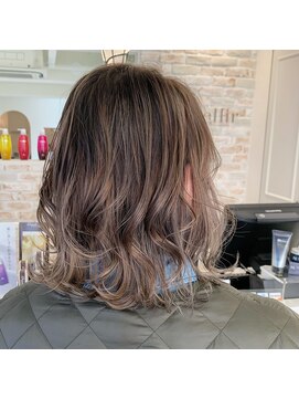 アンベリール(Embellir) ミルクティーベージュ