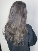 モルニ(MORNI)&nbsp;アッシュグレー_マロンベージュ Aラインボブ かきあげ